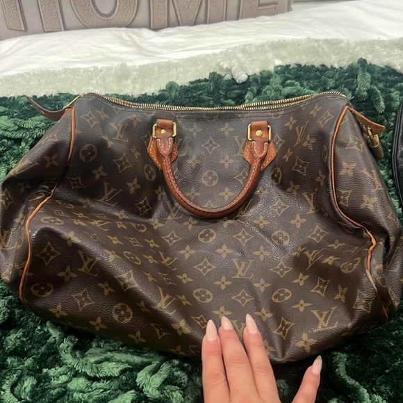 Louie Vuitton speedy bag - Picture 2 of 9